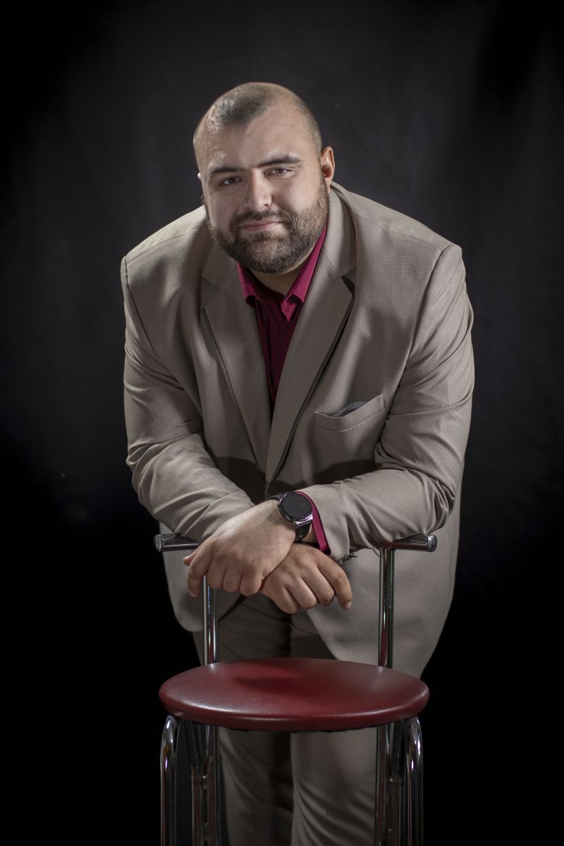 Hev&eacute;r K&aacute;roly