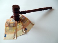 Szigorúbb feltételek mellett lehet ingatlanokat árverezni Szigorúbb feltételek mellett lehet ingatlanokat árverezni