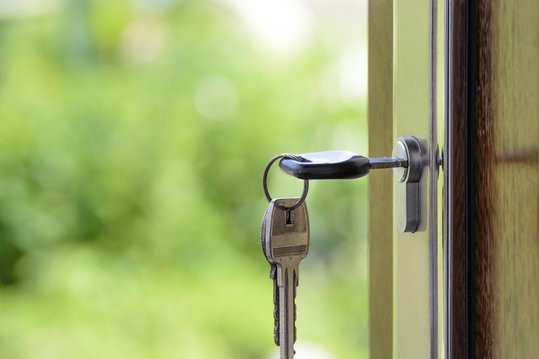 KASZÁLHATSZ A LAKÁSKIADÁSSAL, DE KOPPANHATSZ HITELFELVÉTELKOR KASZÁLHATSZ A LAKÁSKIADÁSSAL, DE KOPPANHATSZ HITELFELVÉTELKOR